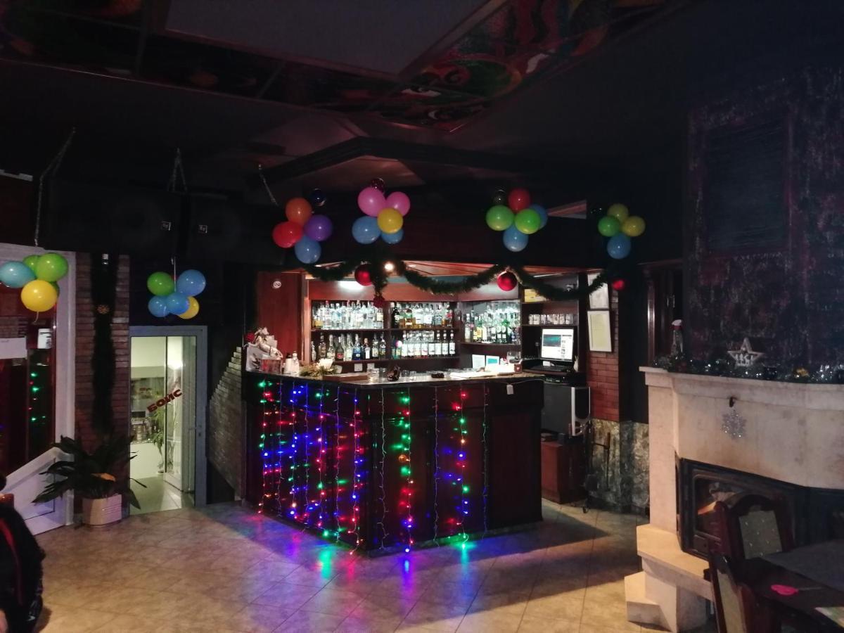 Discret Hotel & Restaurant Vladaya Dış mekan fotoğraf