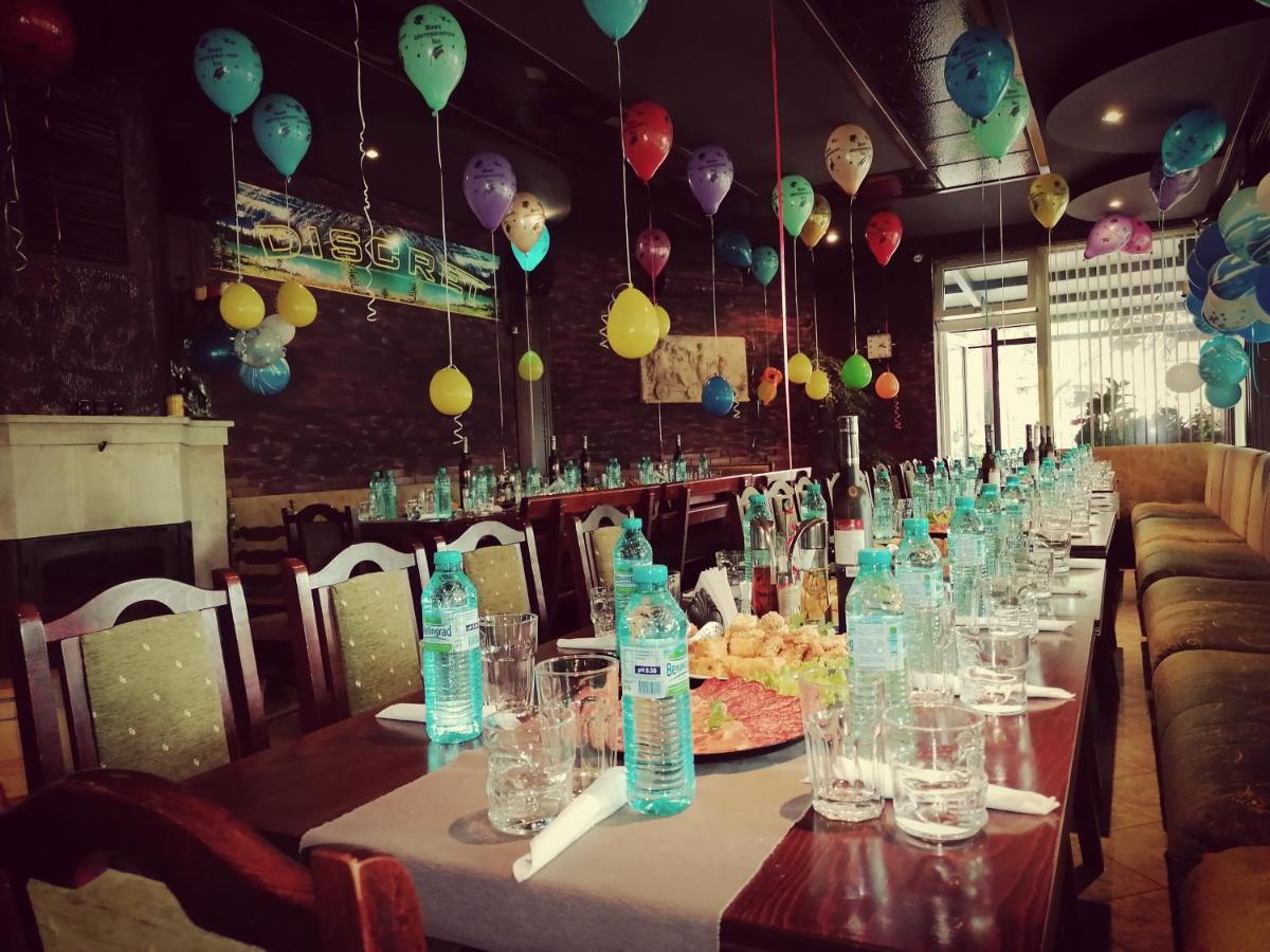 Discret Hotel & Restaurant Vladaya Dış mekan fotoğraf