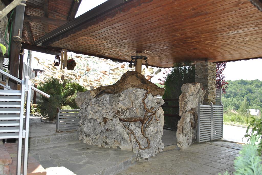 Discret Hotel & Restaurant Vladaya Dış mekan fotoğraf