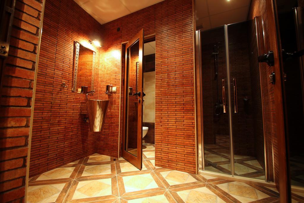 Discret Hotel & Restaurant Vladaya Dış mekan fotoğraf