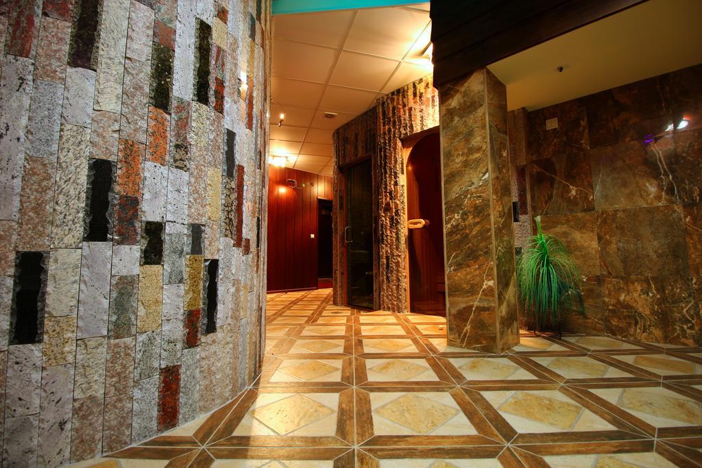 Discret Hotel & Restaurant Vladaya Dış mekan fotoğraf