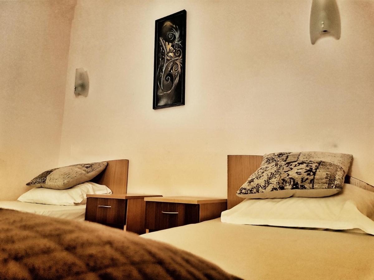 Discret Hotel & Restaurant Vladaya Dış mekan fotoğraf